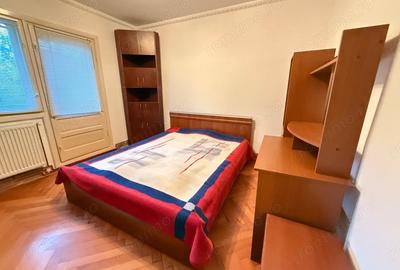 Apartament cu 3 camere decomandat în Girocului - 2