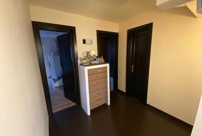 Apartament cu 4 camere decomandat în Gară