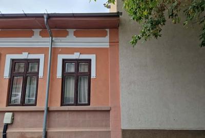 Casa cu teren in proprietate - Investitie - Metrou Piata Muncii - 11