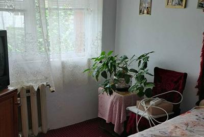 Apartament cu 3 camere decomandat în Micro 14 - 1