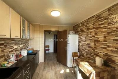 Vanzare Apartament 3 Camere Semidecomandat Berceni - 2