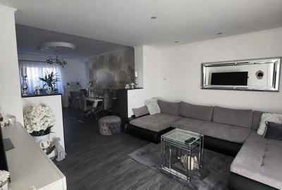 Casă individuală cu 6 camere cu Teren 680 Mp în Central - 2