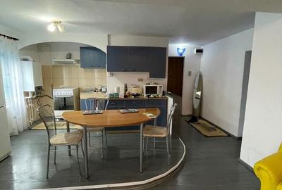 Apartament cu 3 camere decomandat în Central - 4