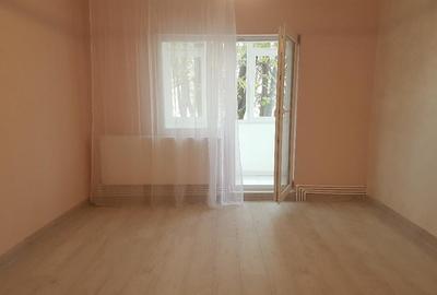 Apartament doua camere, etaj 2, renovat, liber, Narcisa - 9