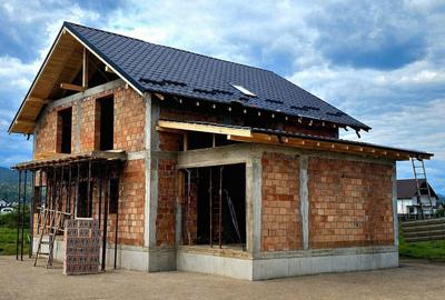 Casă cu 4 camere în Dumbrava - 1