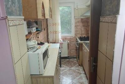 Apartament 2 camere decomandat circular, Podu Ros, etaj 1 - 2