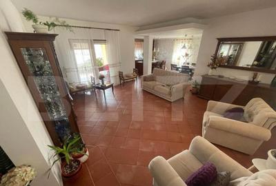 Proprietate versatila cu doua apartamente ?i casa cu tre Proprietate versatila cu doua apartamente ?i casa cu tre - 7