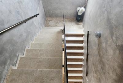 Casă individuală cu 4 camere cu Canalizare în 9 Mai - 57