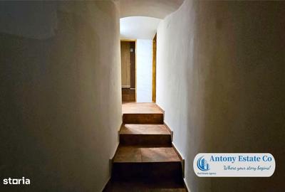 Spațiu comercial, de 200 mp, în Central - 4