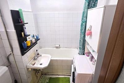 Apartament cu 2 camere decomandat în Micro 16