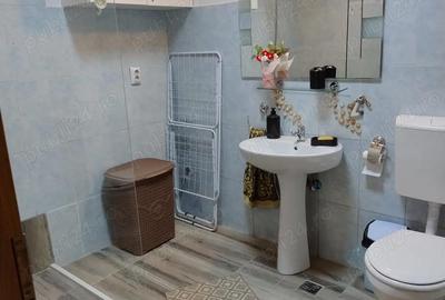 Garsonieră decomandată în Iris