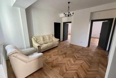 Apartament cu 5 camere,120mp, zona Centru - 2