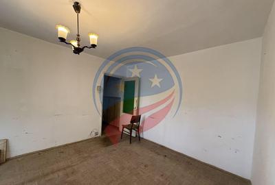 Apartament 3 camere de vanzare/Racheta/Craiovita - 3