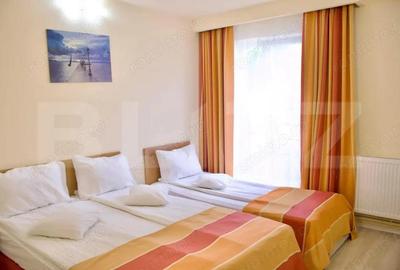 Spațiu comercial, de 1,000 mp, în Central - 3