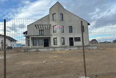 VAND Urgent! Proprietar- Casa Vila pretabil Pensiune, Azil, Camin, Birouri - 3
