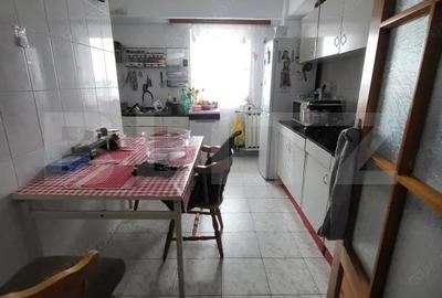 Apartament cu 3 camere decomandat în Central - 8
