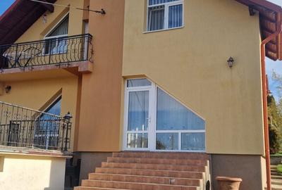 Casa moderna, cu livada, foi?or ?i garaj, Pucioasa, Dambovita - 4