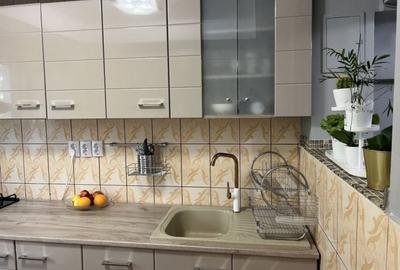 Apartament cu 3 camere decomandat în Vitan - 2