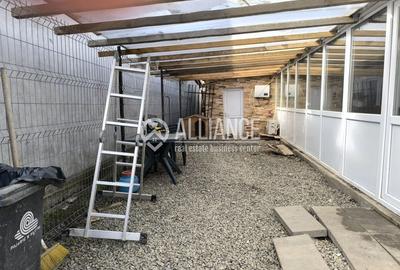 BRATIANU 2 COCOSI(COD03) - Casa si curte cu utilitati incluse ! - 2