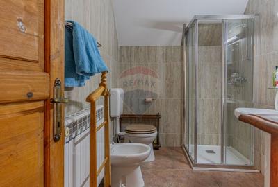 Casă individuală cu 4 camere cu Canalizare în Moieciu de Sus - 34