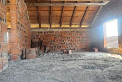Casă cu 4 camere cu Teren 380 Mp în Central - 7