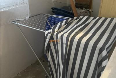 Garsoniera de , zona Spitalul Judetean Focsani , 28 mp , de - 12