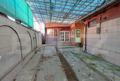 Casa cu 6 camere si garaj pretabil afacere zona Malu Rosu - 14