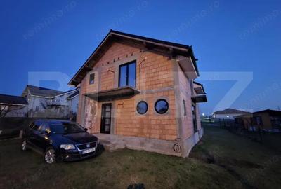 Casă cu Teren 800 Mp în Central