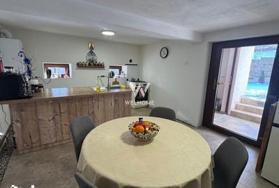 Casă cu 3 camere cu Teren 1600 Mp în Central - 1