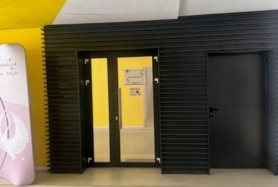 Spațiu comercial, de 2,200 mp, în P-ța Victoriei - 6