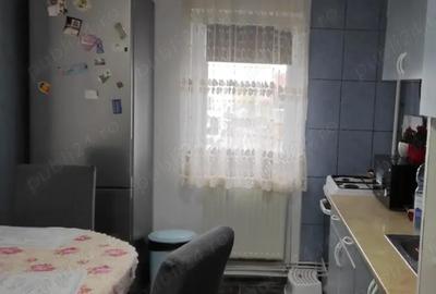 Apartament cu 3 camere în Micro 16 - 3