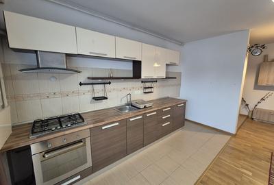 Apartament cu 2 camere semidecomandat în Colentina