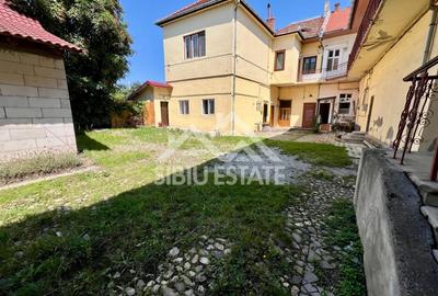 Apartament spatios la casa , 3 camere, zona Piata Cibin - 17