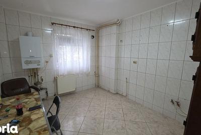 Apartament cu 2 camere decomandat în Colentina - 1
