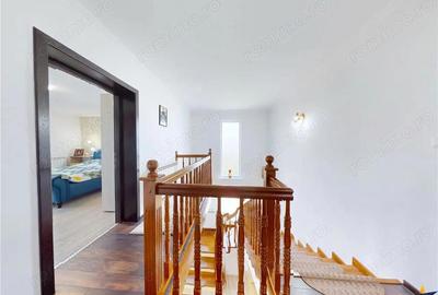 Vila luminoasa, gradina proprie, priveliste panoramica spre munti, Harman, Brasov - 2