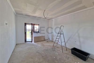 Casă cu 3 camere cu Teren 350 Mp în Borș - 4