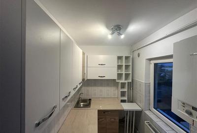 Garsonieră decomandată în Lunei