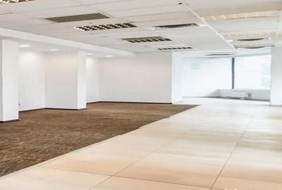 Spațiu comercial, de 195 mp, în P-ța Unirii - 5