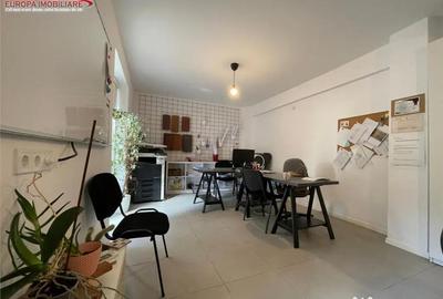 Spațiu comercial, de 28 mp, în Central - 3