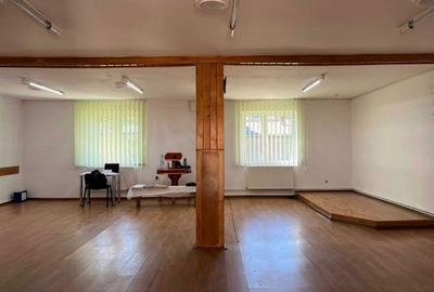 Casă cu 4 camere în Uric - 1