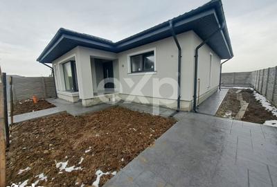 Casă cu 3 camere cu Teren 375 Mp în Vidra - 2