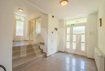 Casă cu 15 camere cu Canalizare în Central - 10