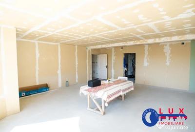 Casă cu 6 camere cu Teren 2564 Mp în Mineri - 9