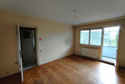 Apartament cu 2 camere semidecomandat în Astra