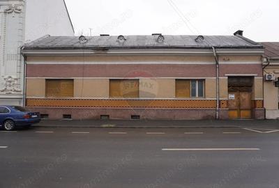 Casă cu 5 camere cu Teren 308 Mp în Central - 11