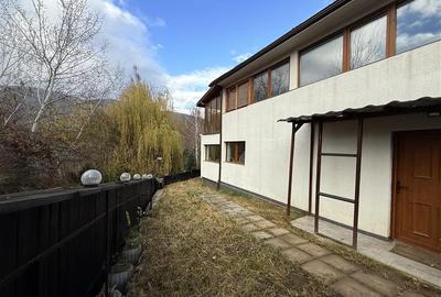 Casa de vacanta cu panorama  spre lac - 11