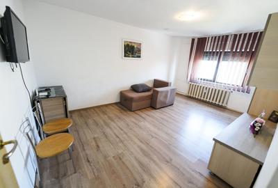 Apartament cu 2 camere decomandat, mobilat în Rovine - 3