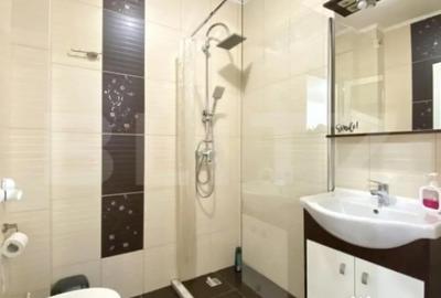 Apartament cu 3 camere semidecomandat în Central - 2