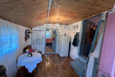 Casă cu 4 camere cu Teren 1000 Mp în Mihălceni - 11