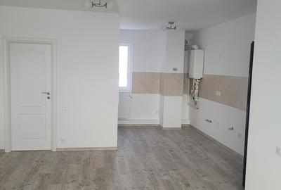 Garsonieră decomandată în 13 Septembrie